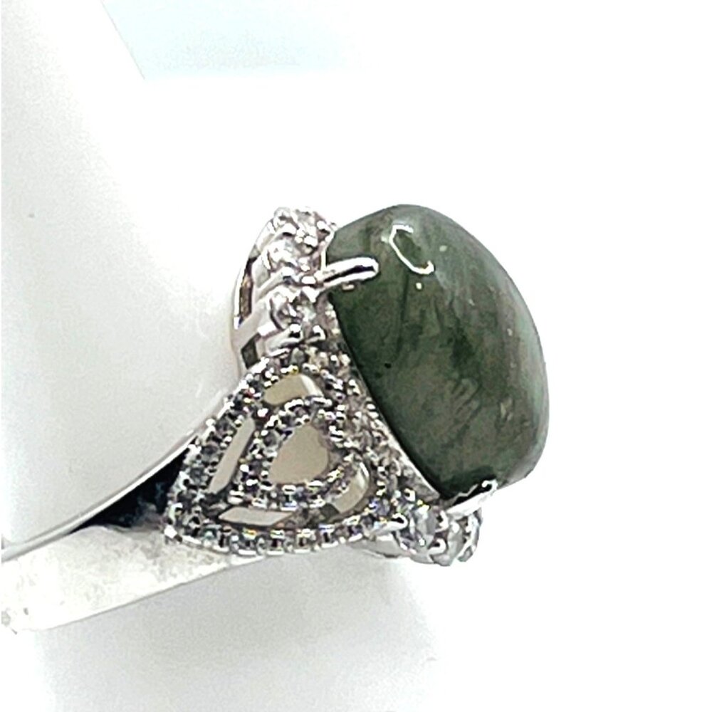 NWOT, Beautiful Labradorite stone on a 925 sterling silver band, size 7 - Picture 2 of 7